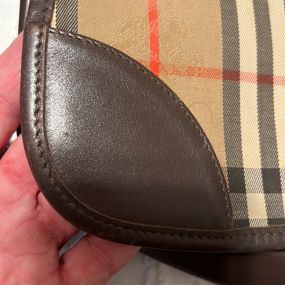 Burberry- original purchased in the UK approximately 40 plus years ago . - Picture 16 of 16